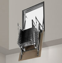 Escalera escamoteable aluminio pared