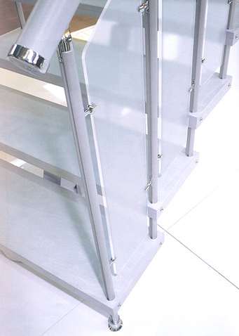 Escalera de Rampa SCENIK VERVE - detalle